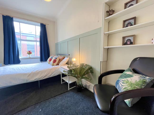 Cosy Double Room near Victoria Centre Main Photo
