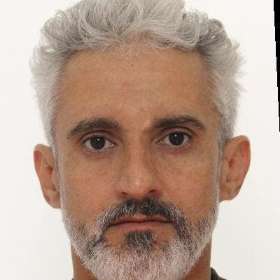 Professional Male seeks a single or double room Main Photo