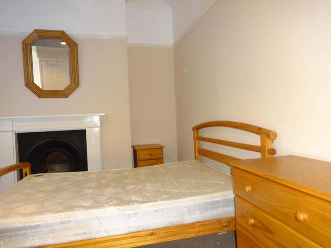 Ensuite Double  Room Available  Main Photo