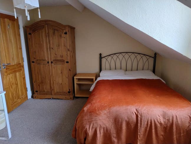 September 2025 4 bedroom house Clifton Road Main Photo
