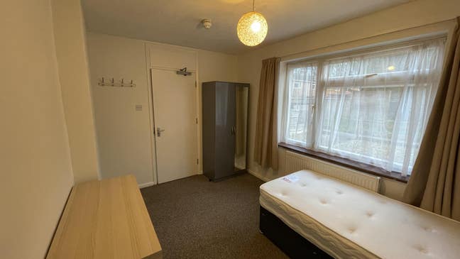 Room to rent near Hatfield Galleria Main Photo