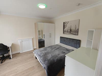 Huge Room-5 mins from Portslade mainline station Main Photo