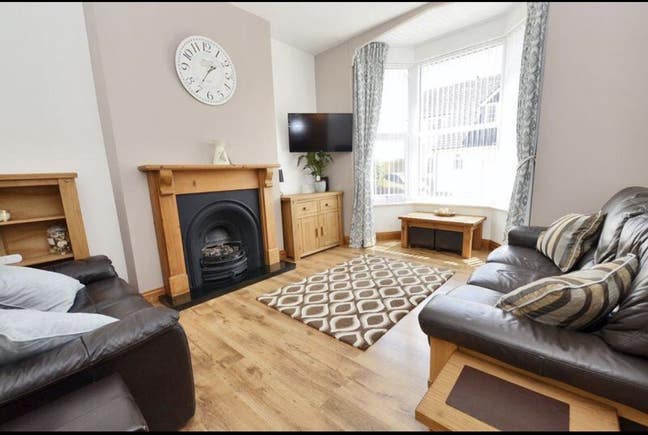 Beautiful Fully Furnished Home Main Photo