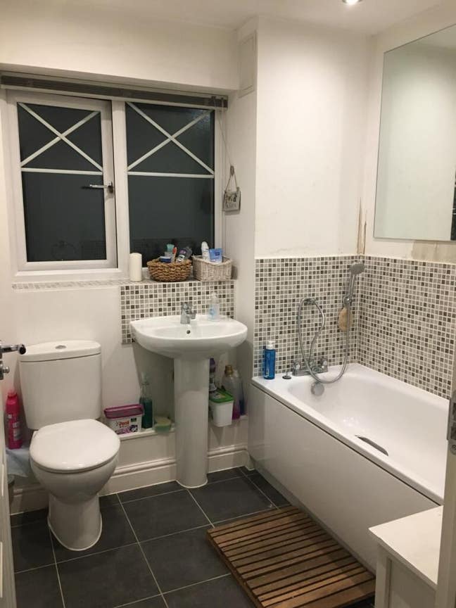 Double Bedroom Crookham Park  Main Photo