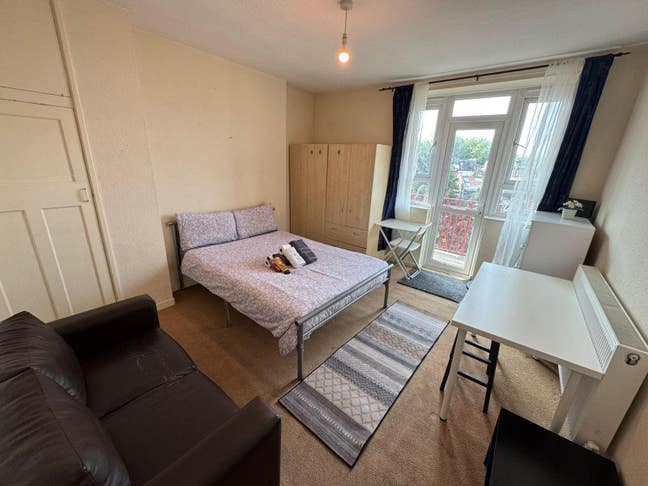 2 Rooms Available in Hammersmith! Main Photo