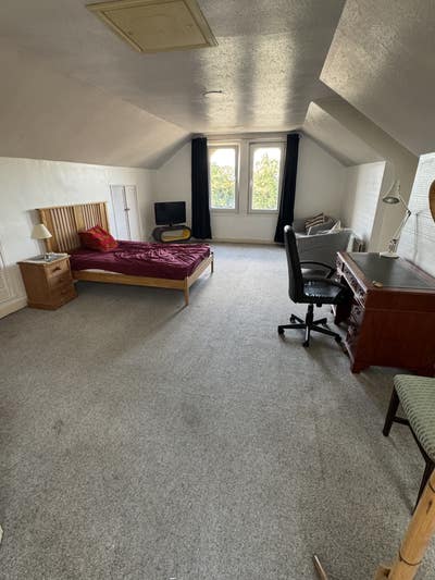 The Park very large room  Main Photo