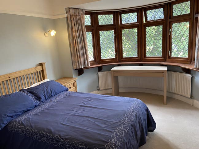 Double room to rent in Virginia Water Main Photo