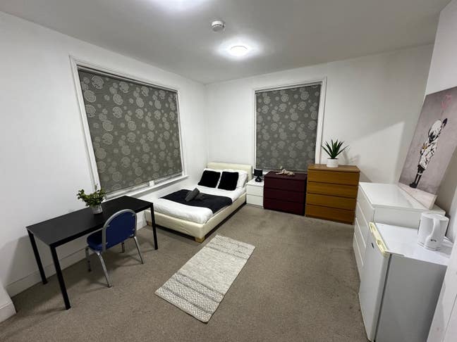 Spacious Double Inclusive En-Suite Room Main Photo