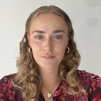 Freelance designer looking for a room in North Lon Main Photo