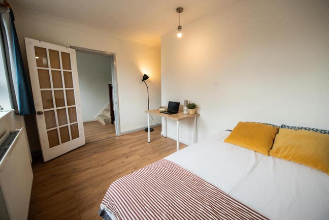 Nice 4 bedrooms flat Wandsworth Town/Clapham junct Main Photo
