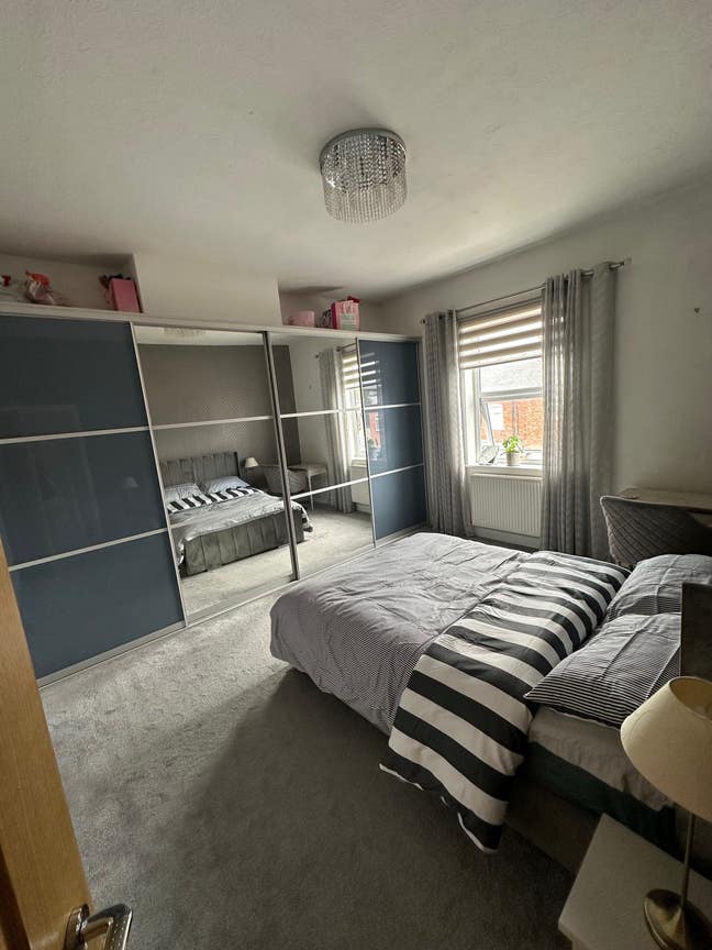 Large double room  Main Photo