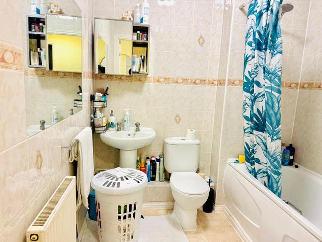 Room to rent.  Main Photo