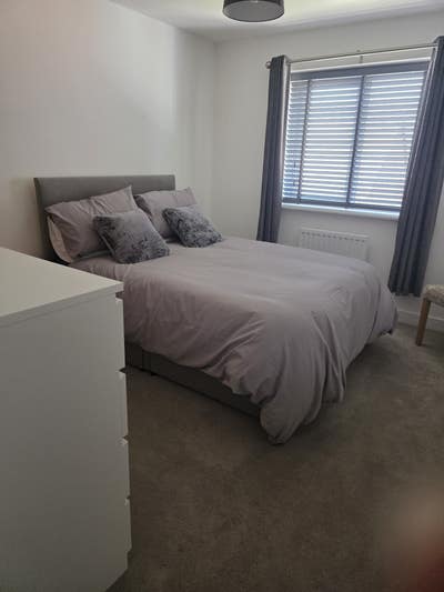Double Room Close to M5 Main Photo