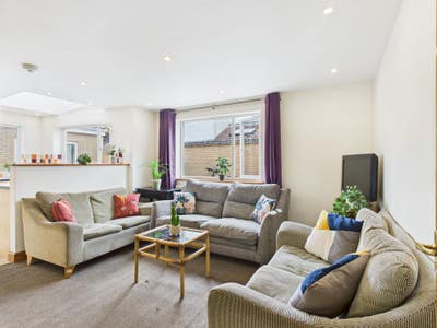 2 Rooms available at a 6-bedroom student house Main Photo