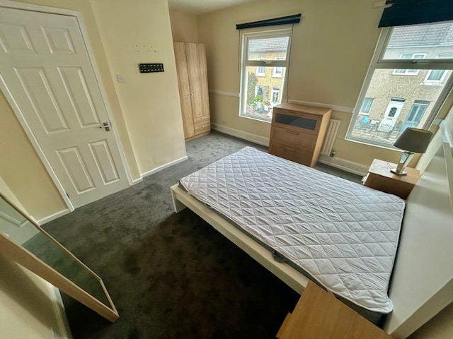 Double room to rent, bills Inc Main Photo