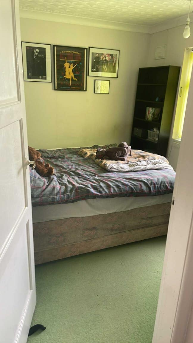 R available to let Main Photo