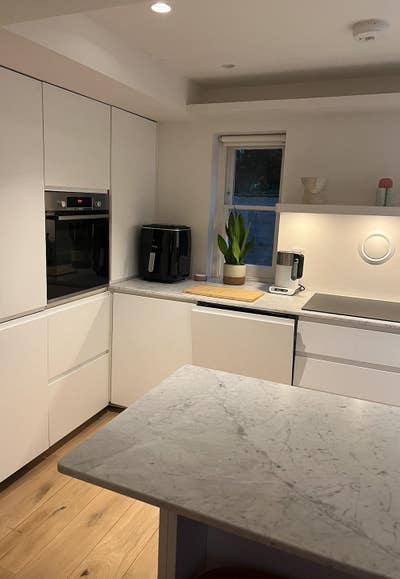 Room in Gorgeous Modern Bright Garden Flat Main Photo