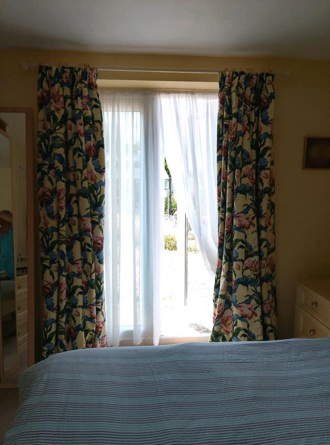 Large living area, 2 rooms in shared house. Main Photo