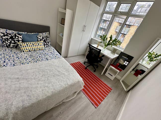3 Rooms-1m Angel tube-All included-from 27.08  Main Photo