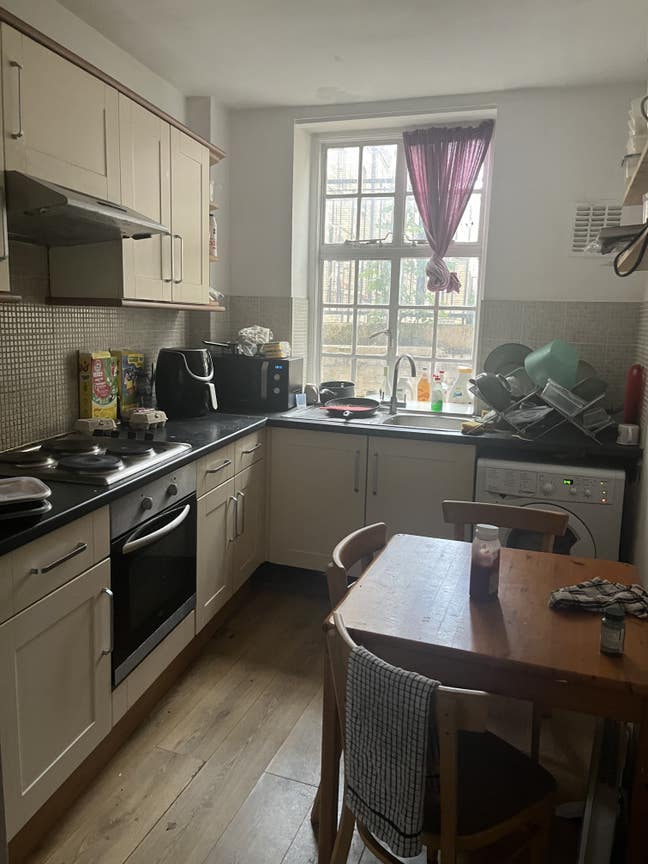 3 bedroom flat in Bloomsbury (Russell Square) Main Photo
