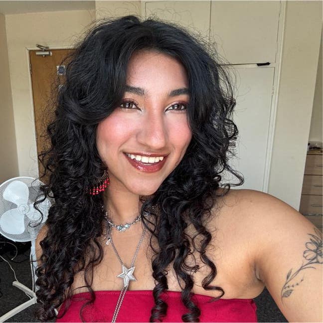 Professional Female seeks a single or double room Main Photo