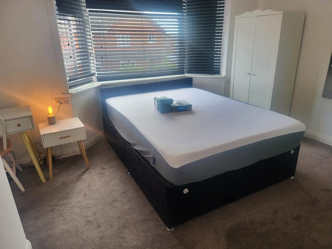 2 Furnished Double Rooms to Let Bury BL9 Main Photo