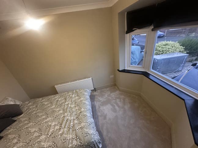 Double bedroom, in new refurbished home Main Photo
