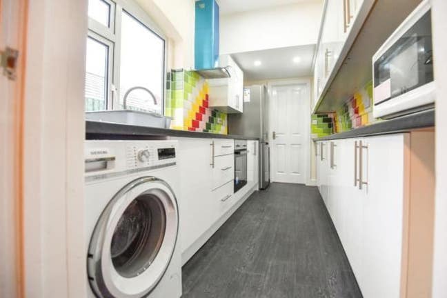 4 x Luxury 4 En-Suit Double Bedroom in CV1 Main Photo