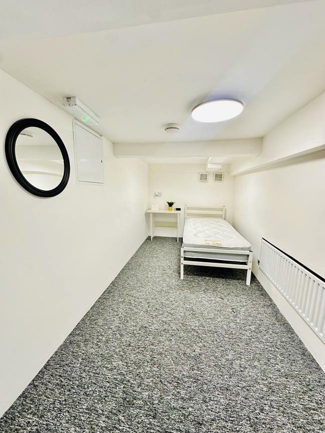 Single Bedroom near Stratford  Main Photo