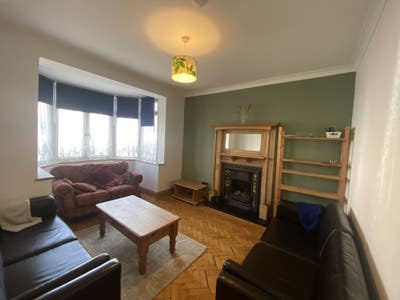 General Hospital - 5-8 Min Walk  En-Suite Rooms Main Photo