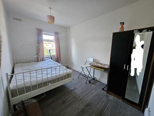 Excellent house share many local amenities...EN3 Main Photo