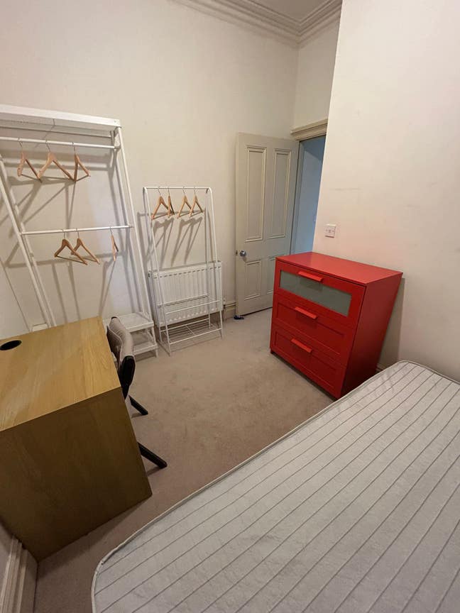 One Comfortable Fully Furnished Small Double Room  Main Photo
