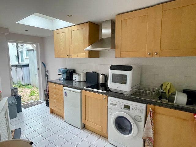 Charming Studio Flat with Private Entrance Main Photo