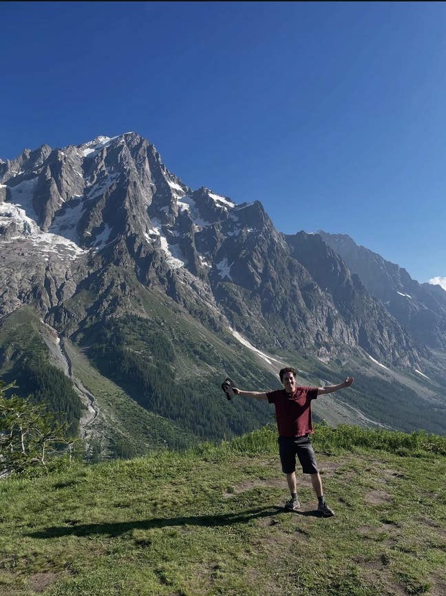 Looking for flatmate to take a room Main Photo