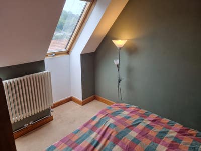 Nice Double Room in Caterham Immediately Available Main Photo
