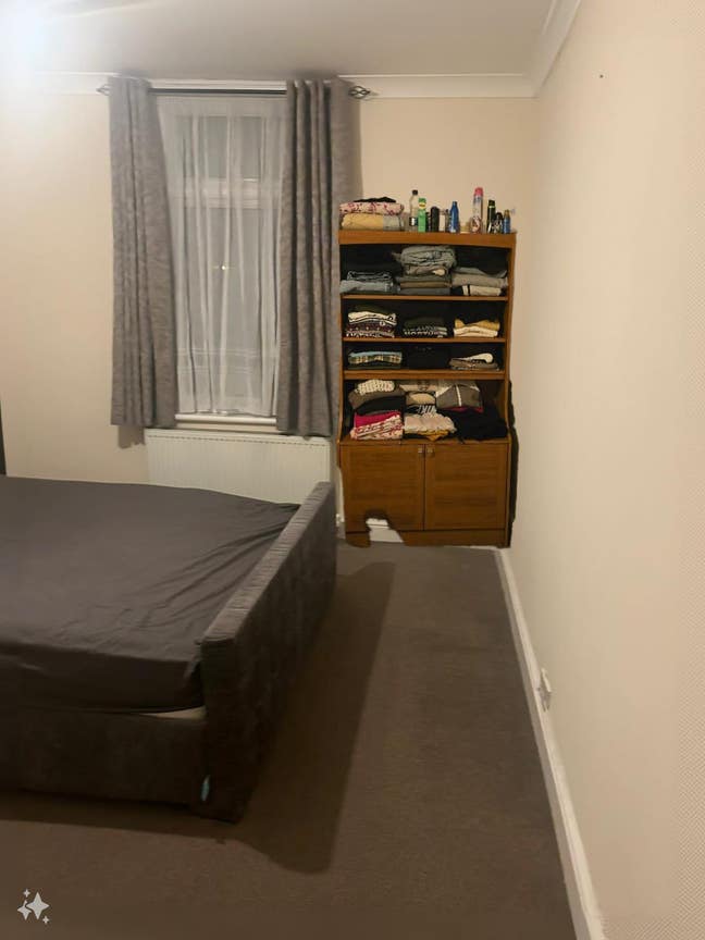 Master bedroom available Main Photo