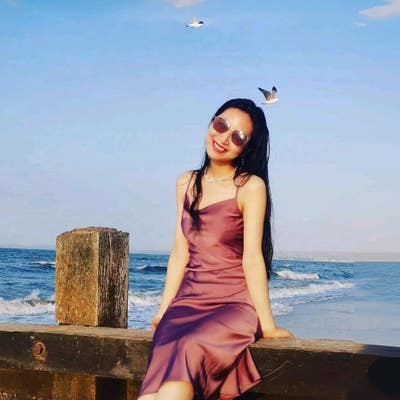Professional Female seeks a single or double room Main Photo