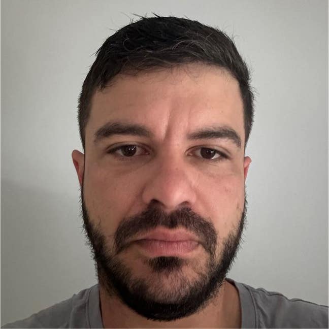 Professional Male seeks a single or double room Main Photo