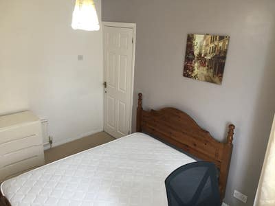 Refurbished Double Room for a Professional! Main Photo