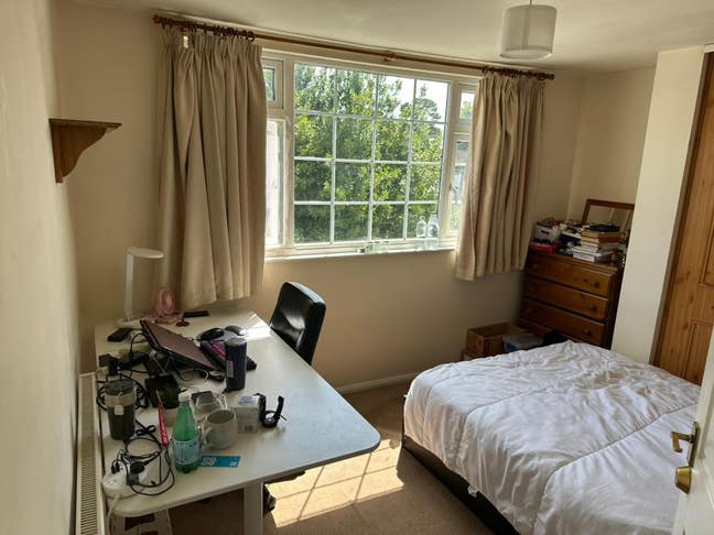 Comfortable Rooms avaialbe in Central Cranfield Main Photo
