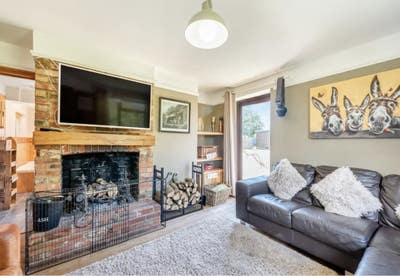 3 Bedroom Farmhouse  Rent Includes Bills Main Photo