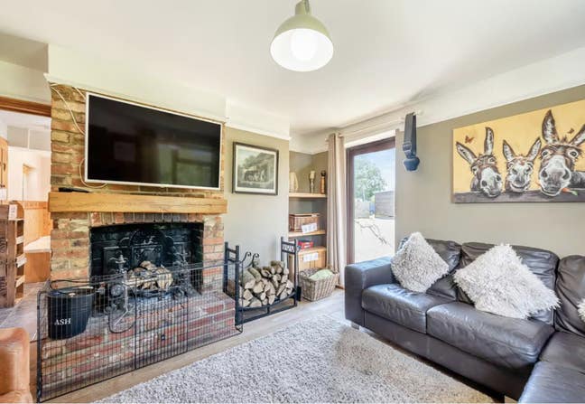 3 Bedroom Farmhouse  Rent Includes Bills Main Photo
