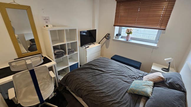 Ensuite double room for rent in shared modern flat Main Photo