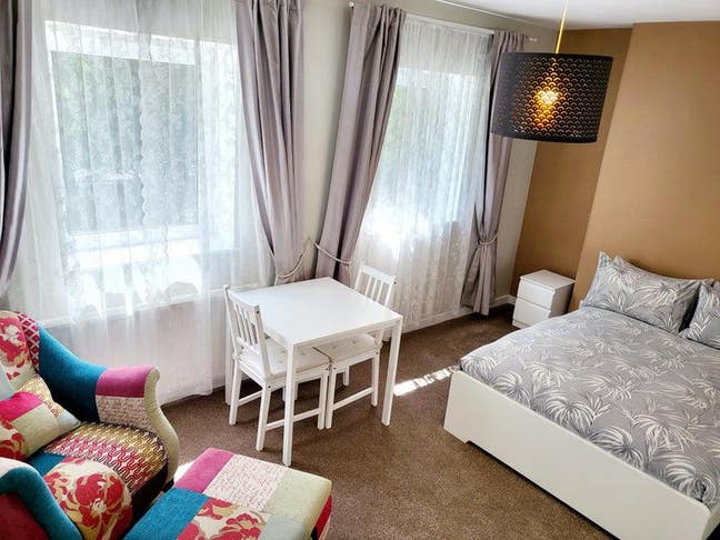 King size room, all bills included! Main Photo