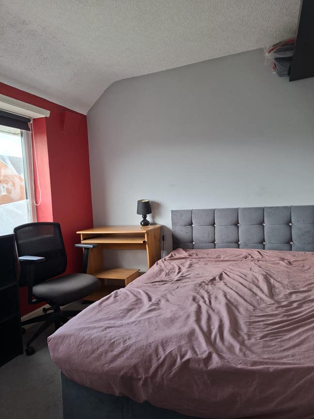 Doubled Room in Semi-Detached House M44 Irlam Main Photo