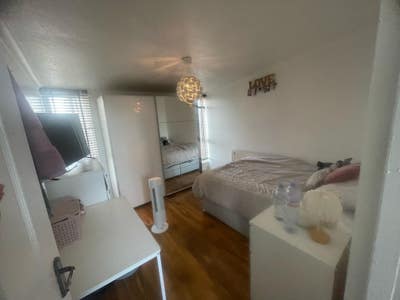 Female Preferred -Double Rm Available Now  Main Photo