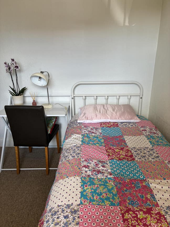 Bright single room in Pinner Main Photo