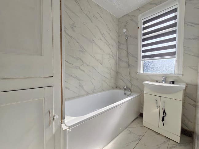 Refurbished 2 Bed Flat in Redbridge Main Photo