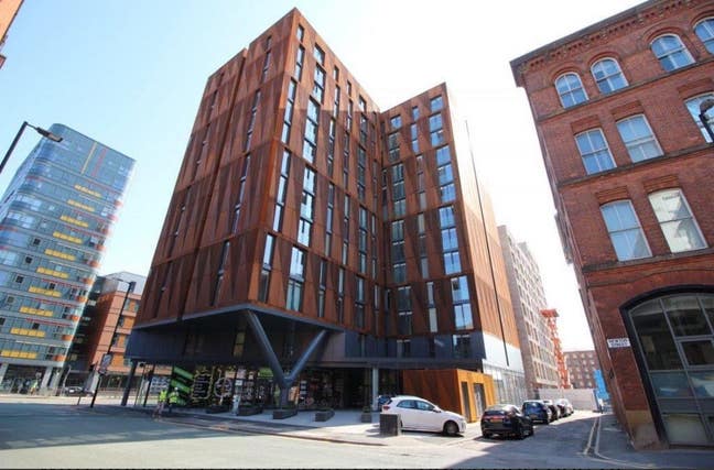 Spacious Double Bed En-suite room in 9th floor Main Photo