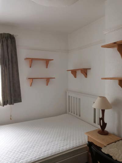 Earlswood / Redhill, Surrey double room to rent Main Photo